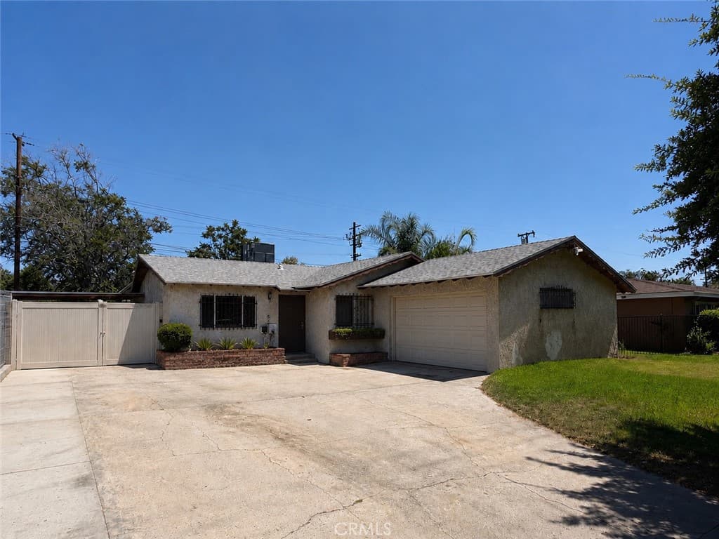 1575 Arizona