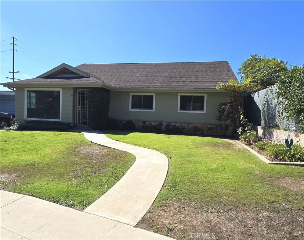 4322 E Ransom
