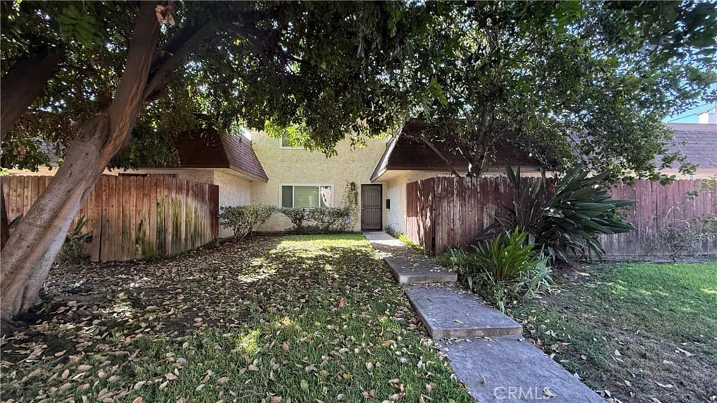 5572 Temple City