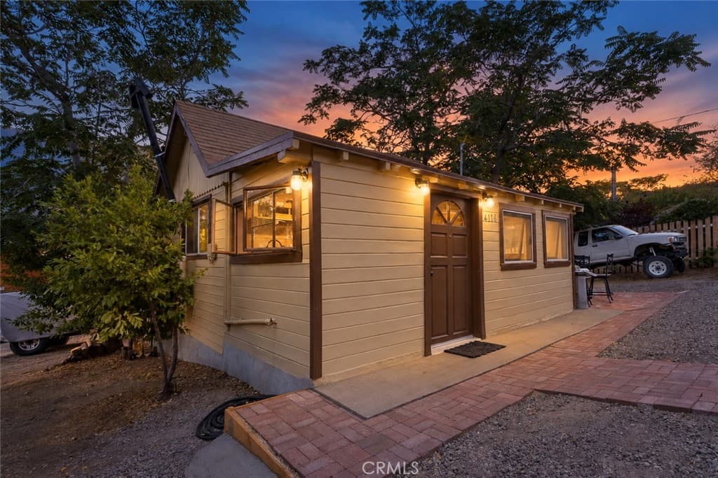 4116 4124 Spruce Trail