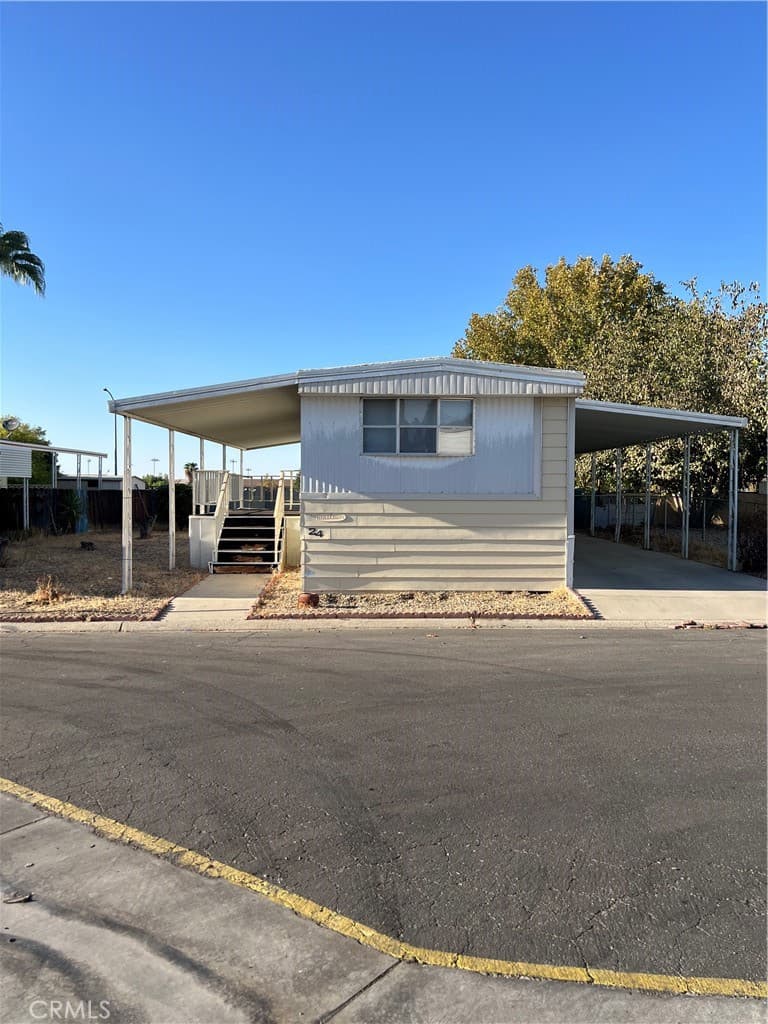 123 N 10th 24