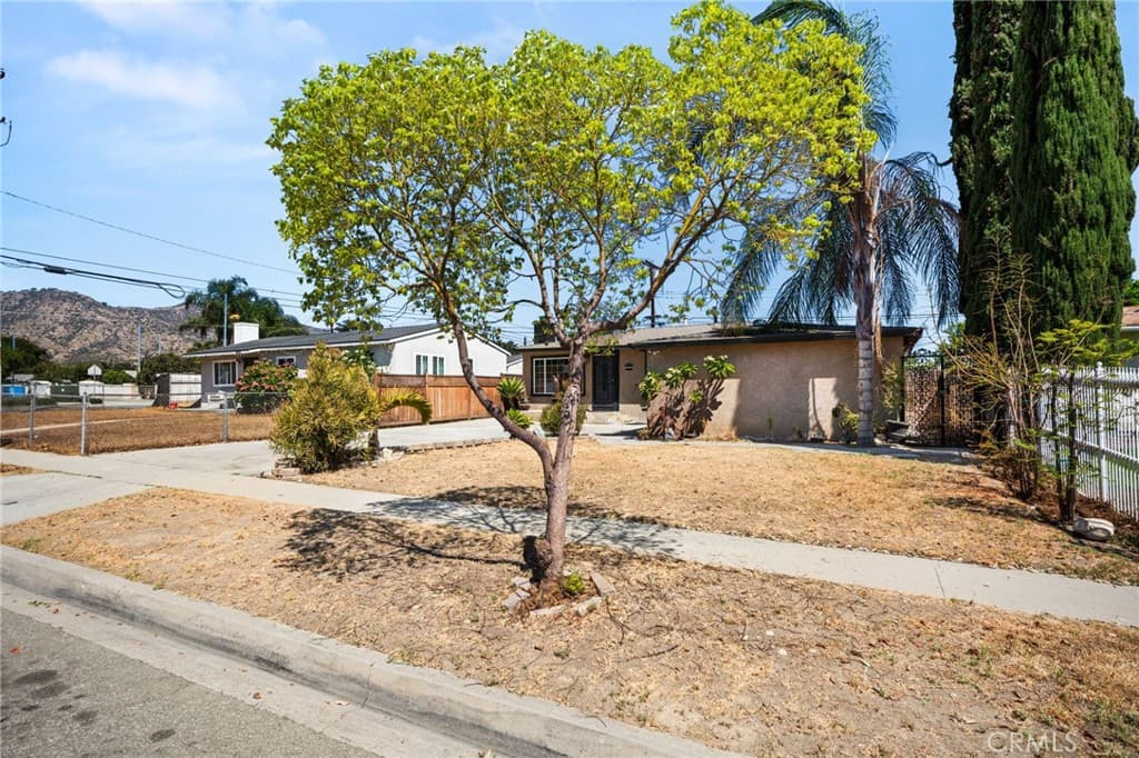 440 N Durrell Avenue