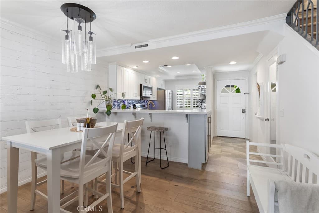 5534 Las Virgenes Road 115
