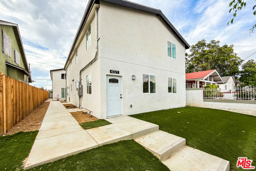 4321 Honduras Street