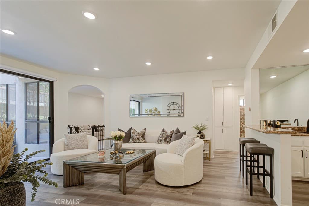 511 N Jackson 101