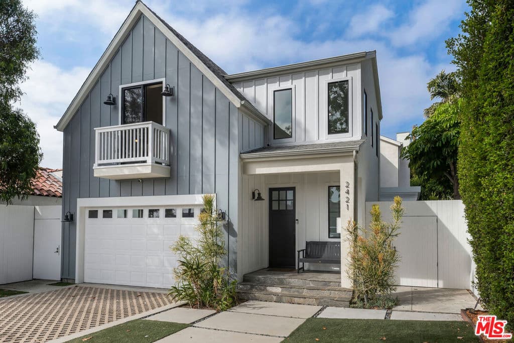 2421 Louella Avenue
