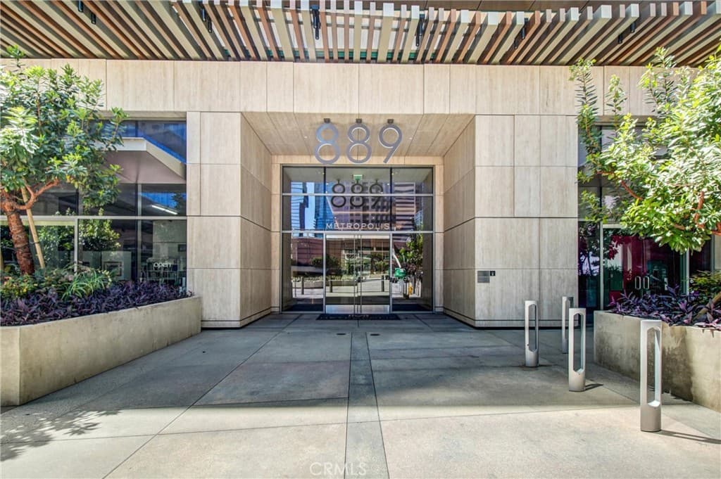 889 Francisco Street 1710