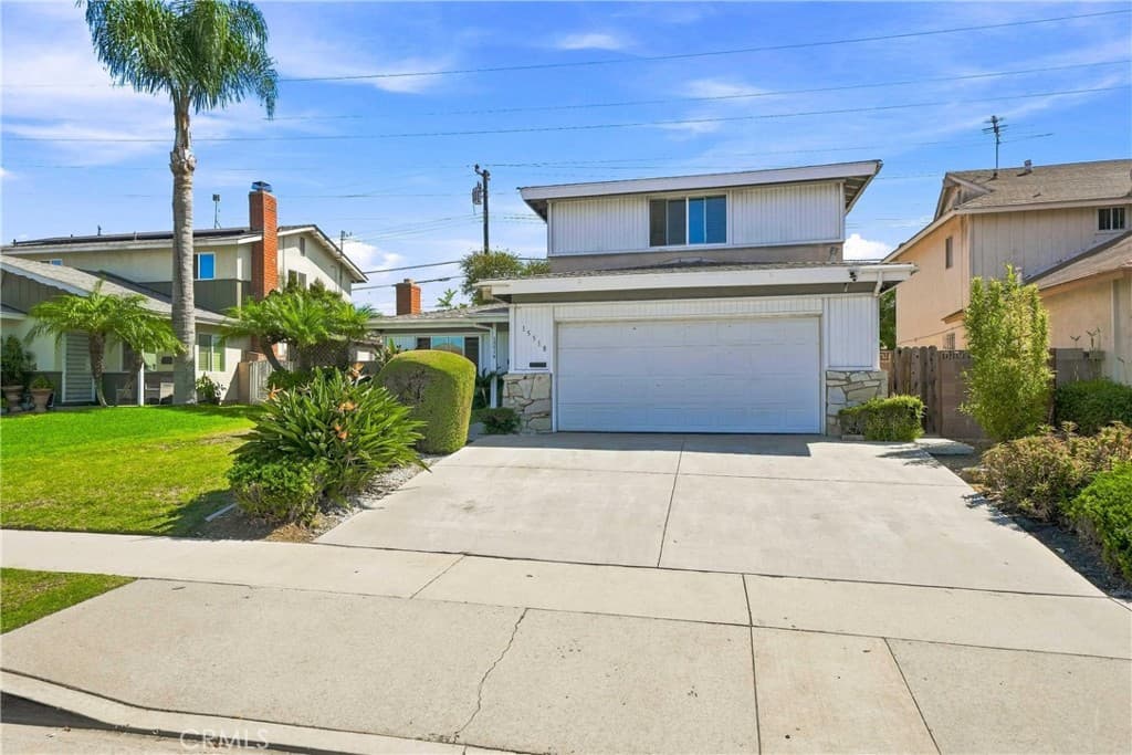 15518 S Stanford
