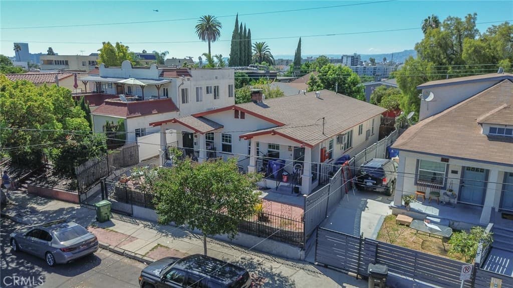 337 N Occidental