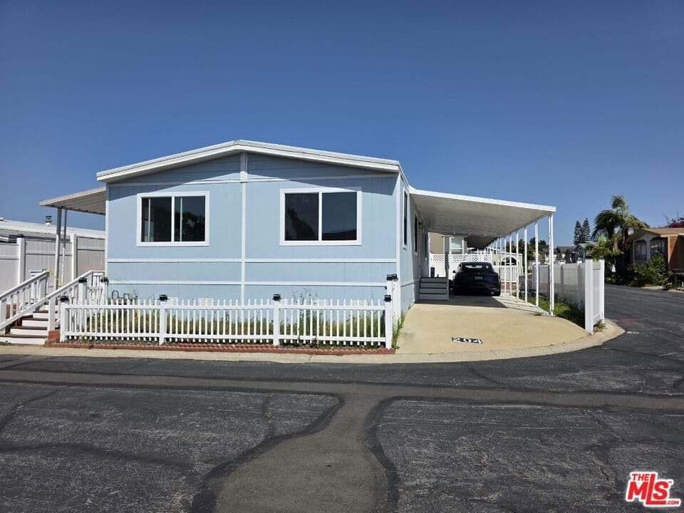 17700 S Avalon Boulevard 204