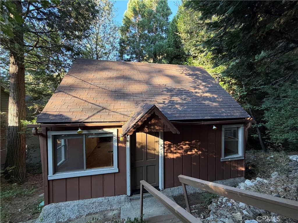23679 Hillside