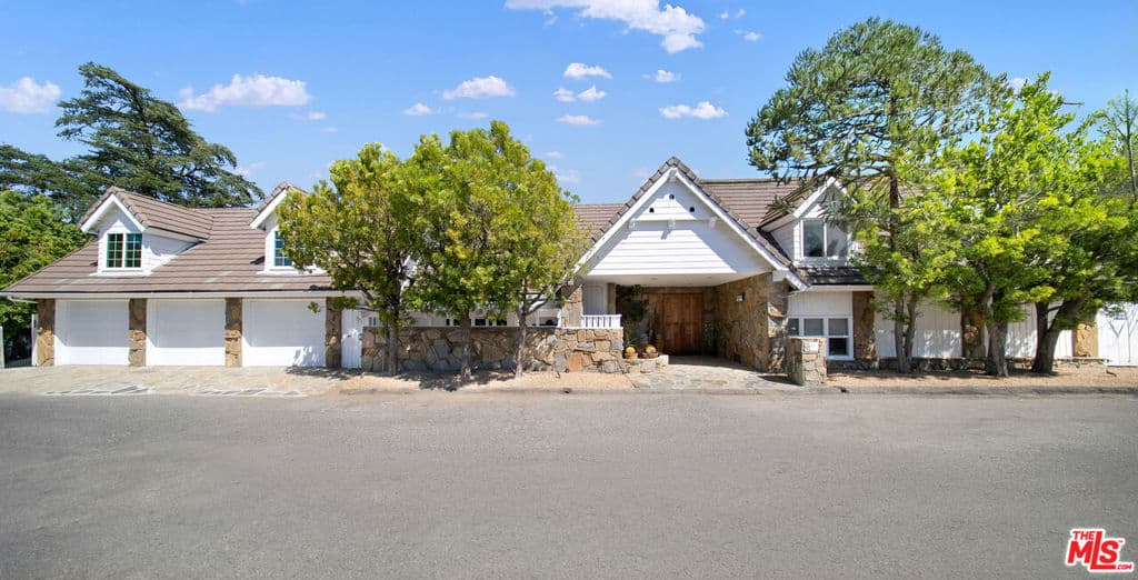 2312 Kimridge Road