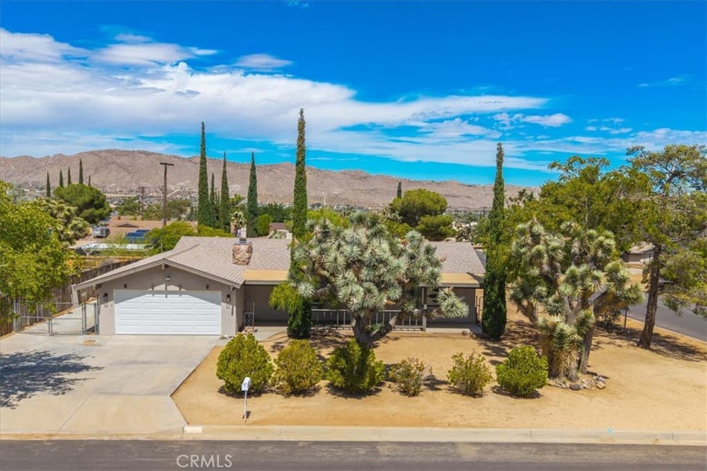 56388 Tamarisk Avenue