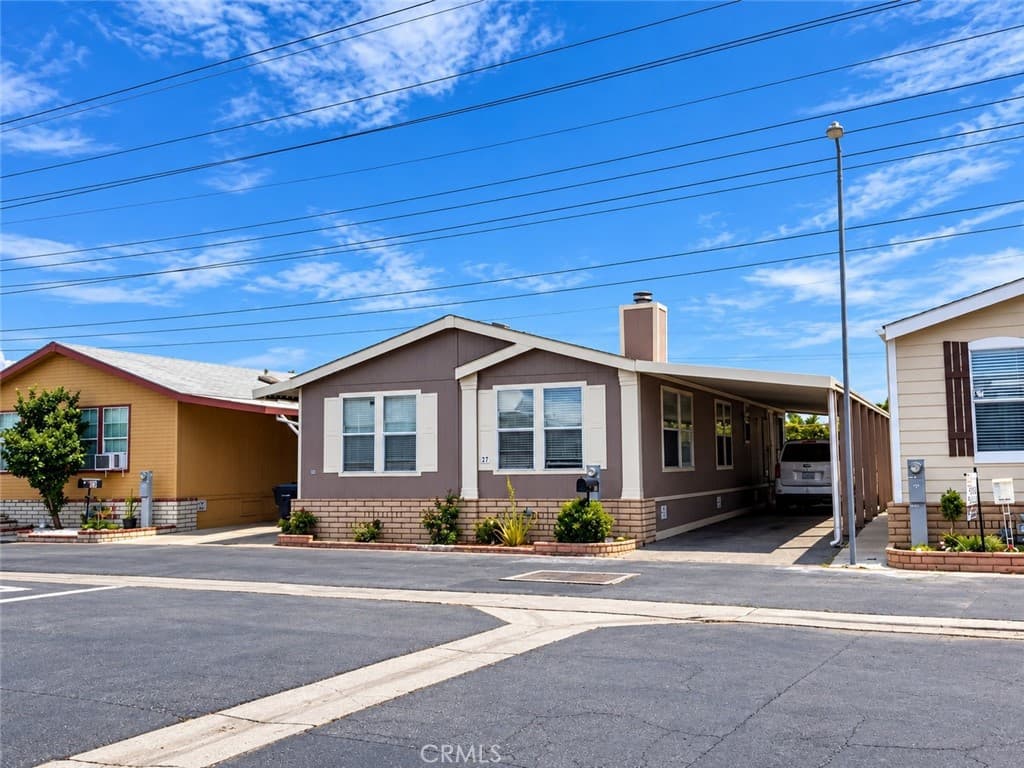 16600 Downey 27