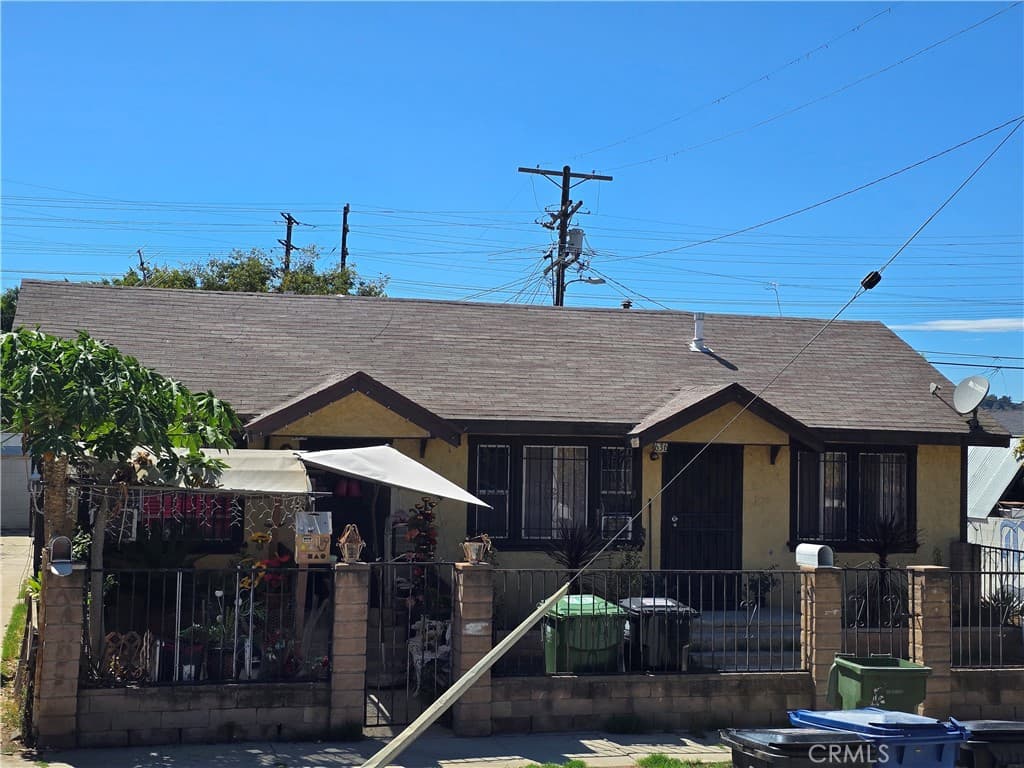 634 Romulo Street