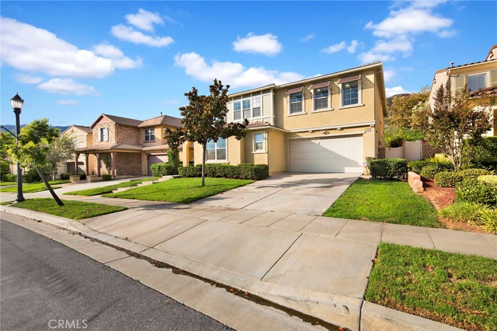 535 E Desert Willow