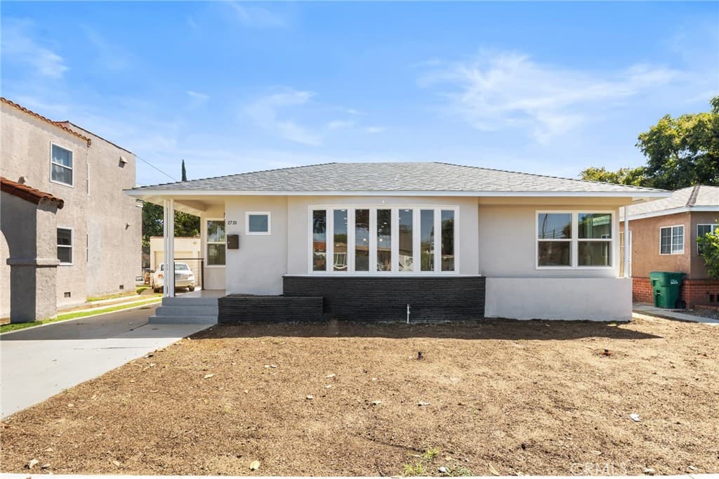 2710 Magnolia