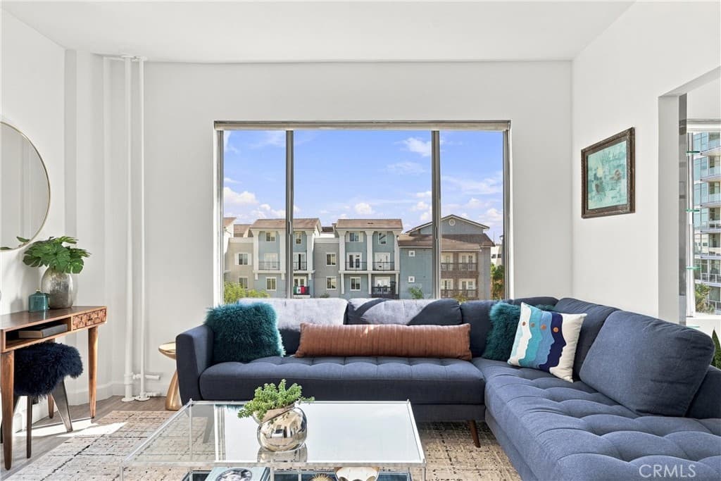 360 W OCEAN BLVD 407