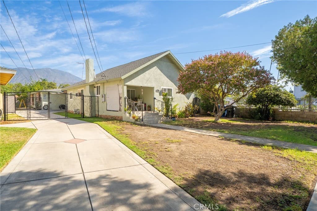527 E Maple