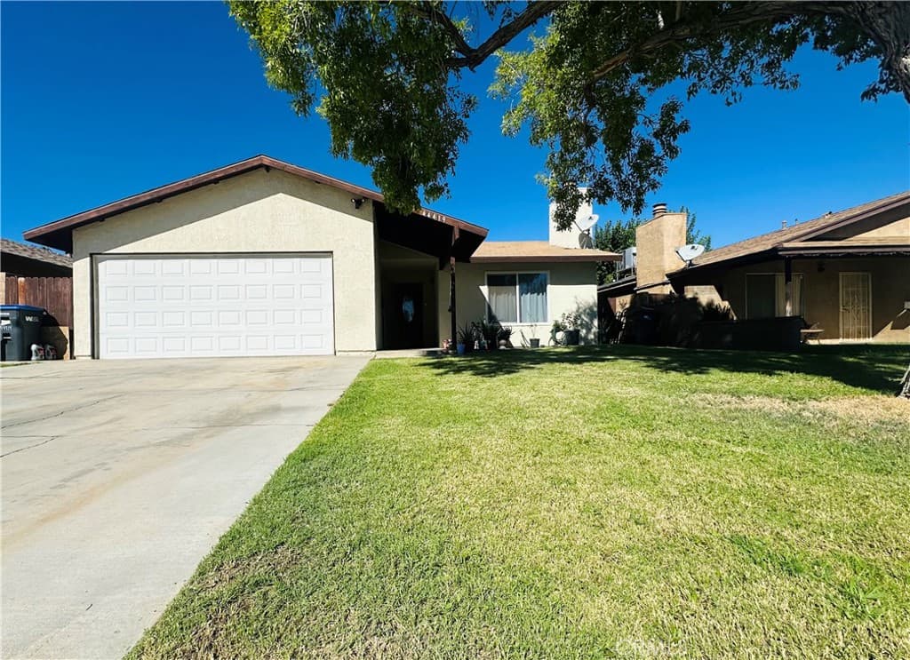 44419 Watford Ave