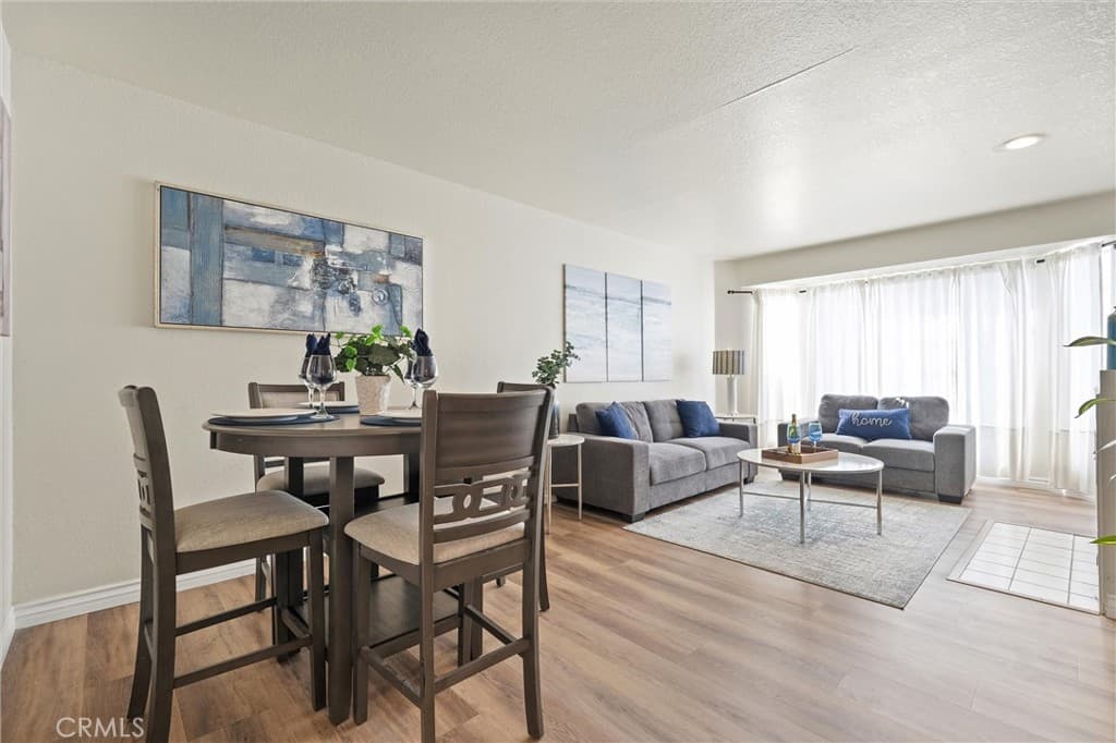 1751 E 68th 12