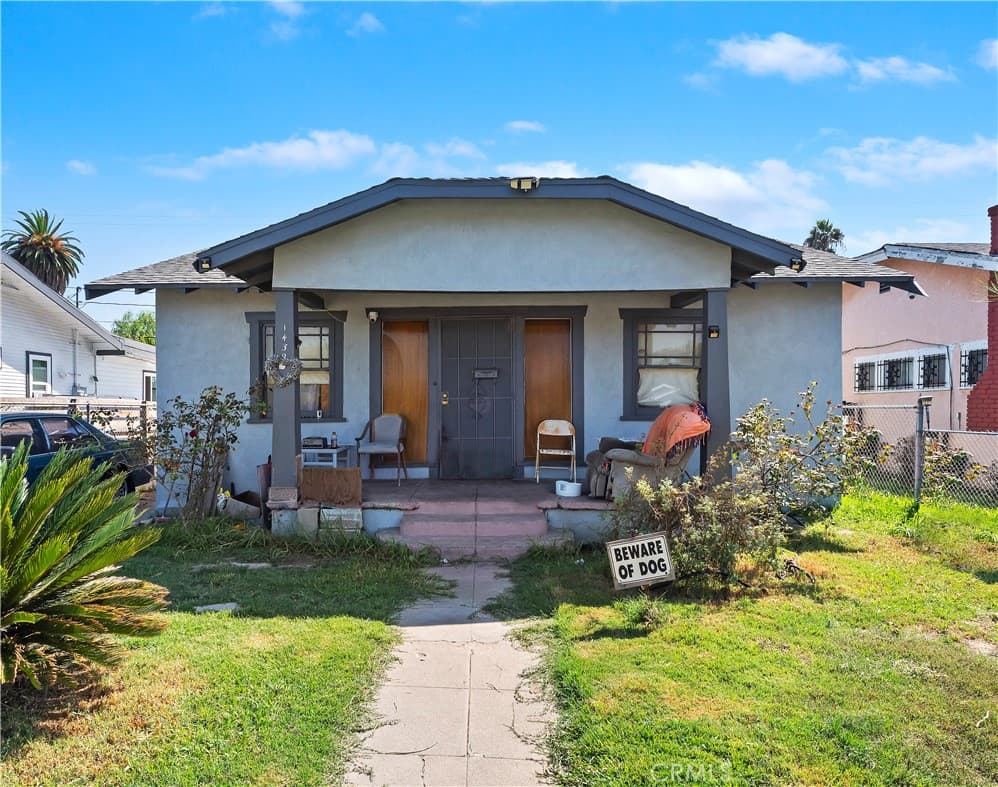 1438 W 70th