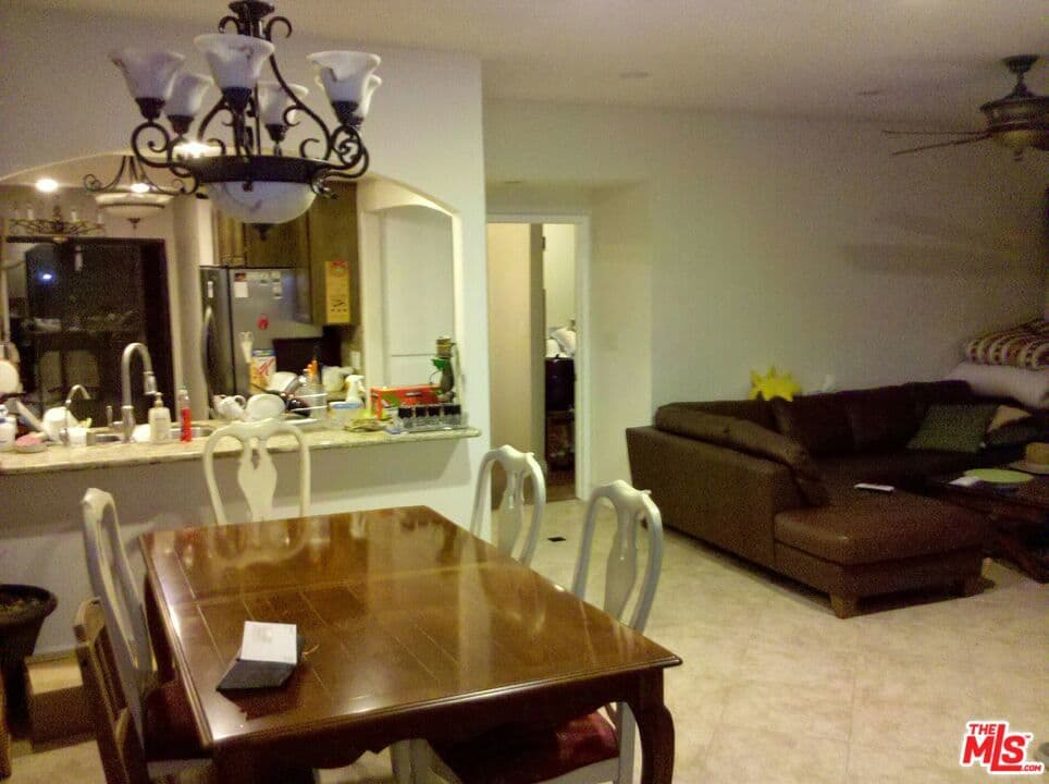 801 S Plymouth Boulevard 302