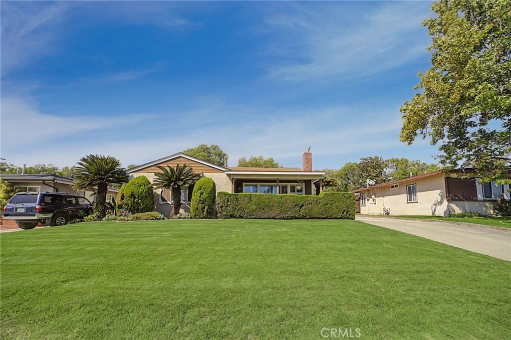 347 W Leeside