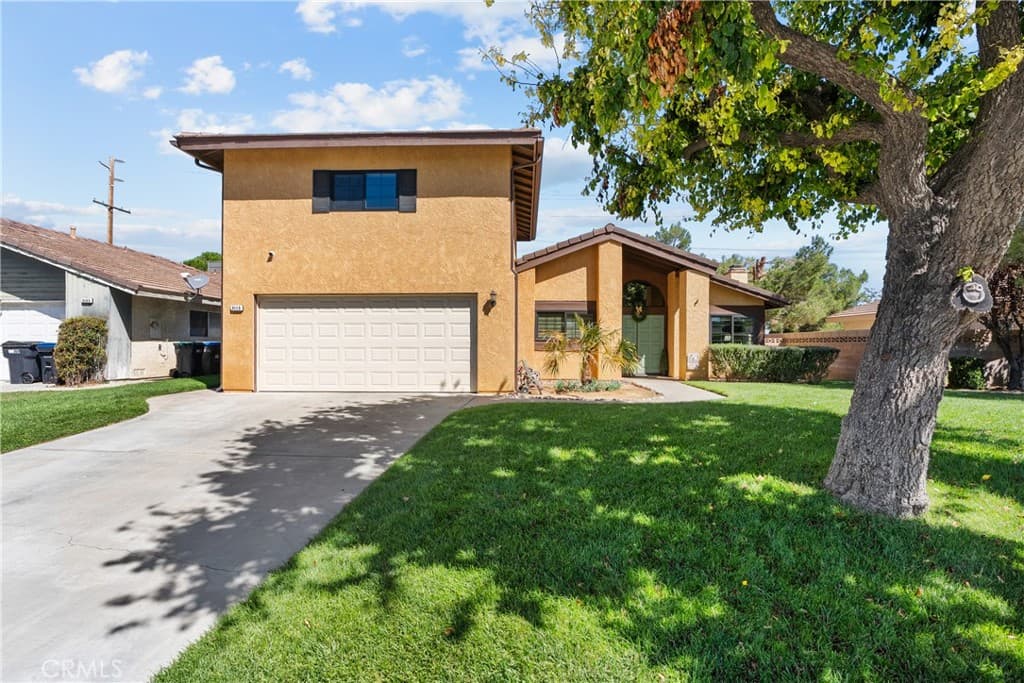 3115 Glad Way