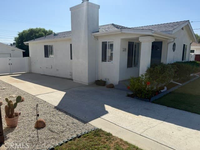 2120 Santa Fe Avenue