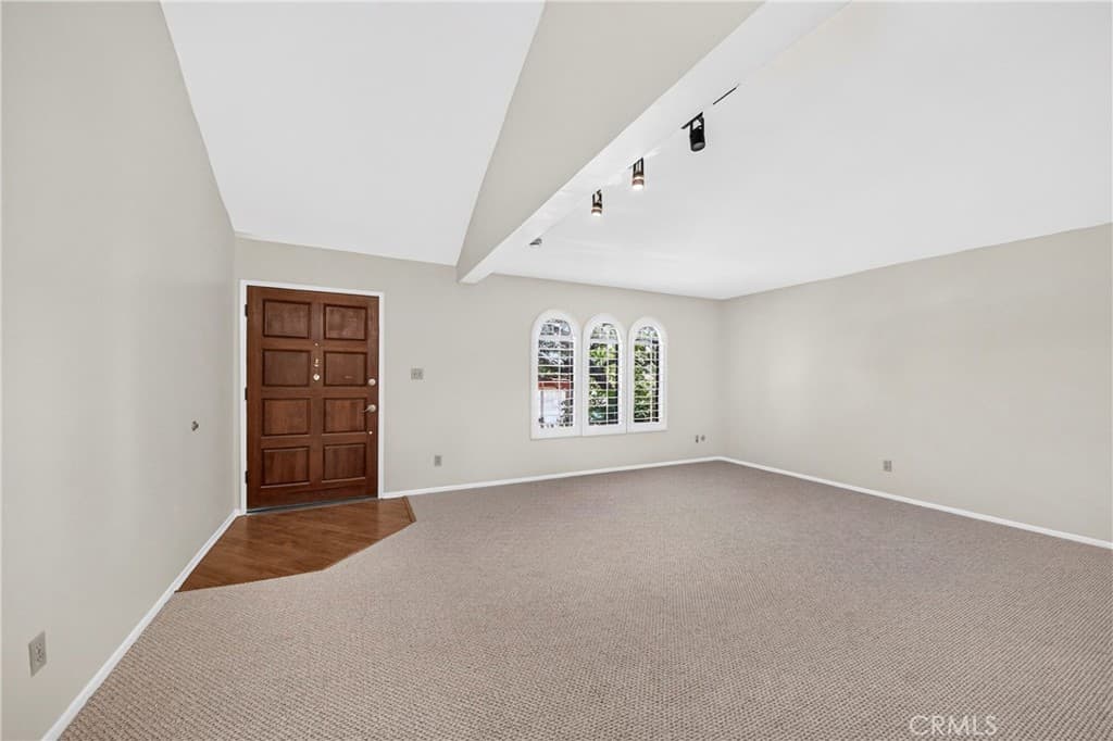 3431 Artesia 21