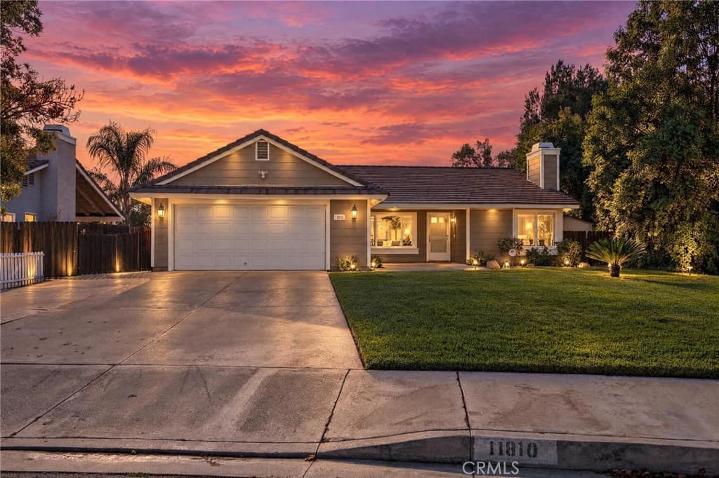 11810 Avalon
