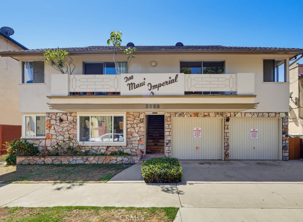 2060 E 3rd E 6