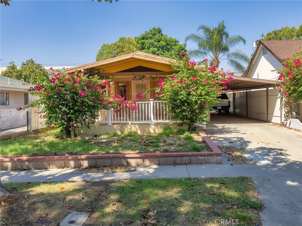 319 W Windsor Road