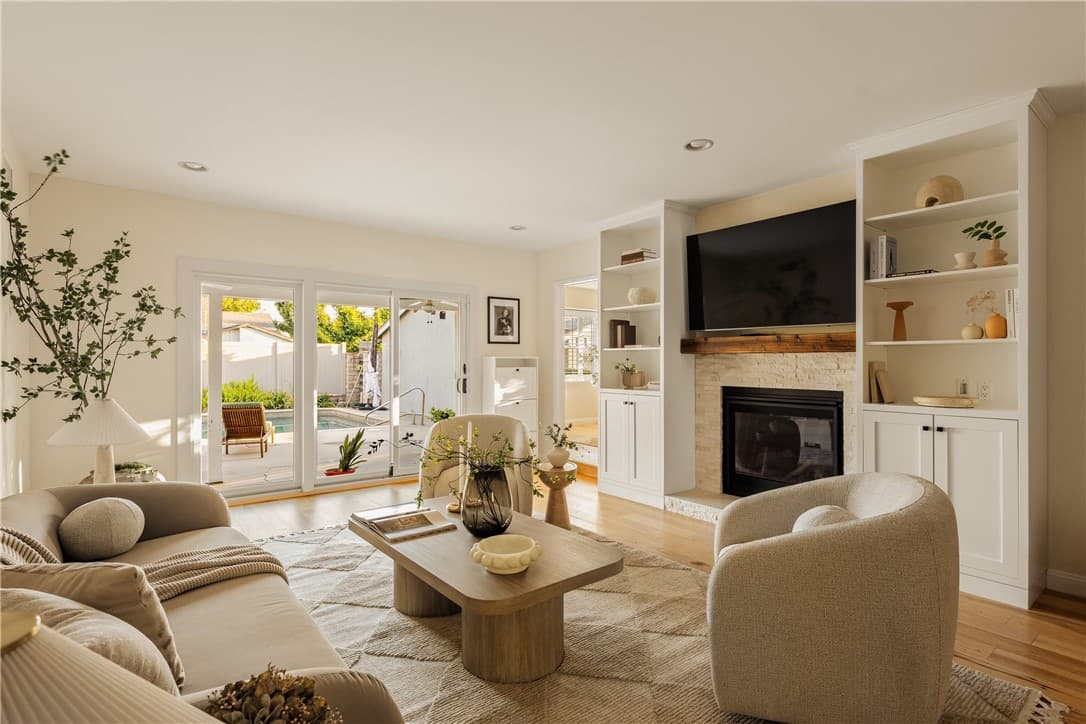 23642 Oxnard