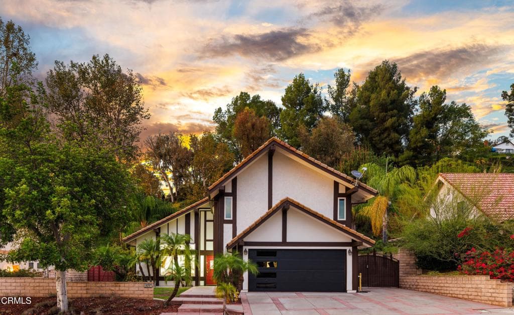 967 Avenida Loma Vista