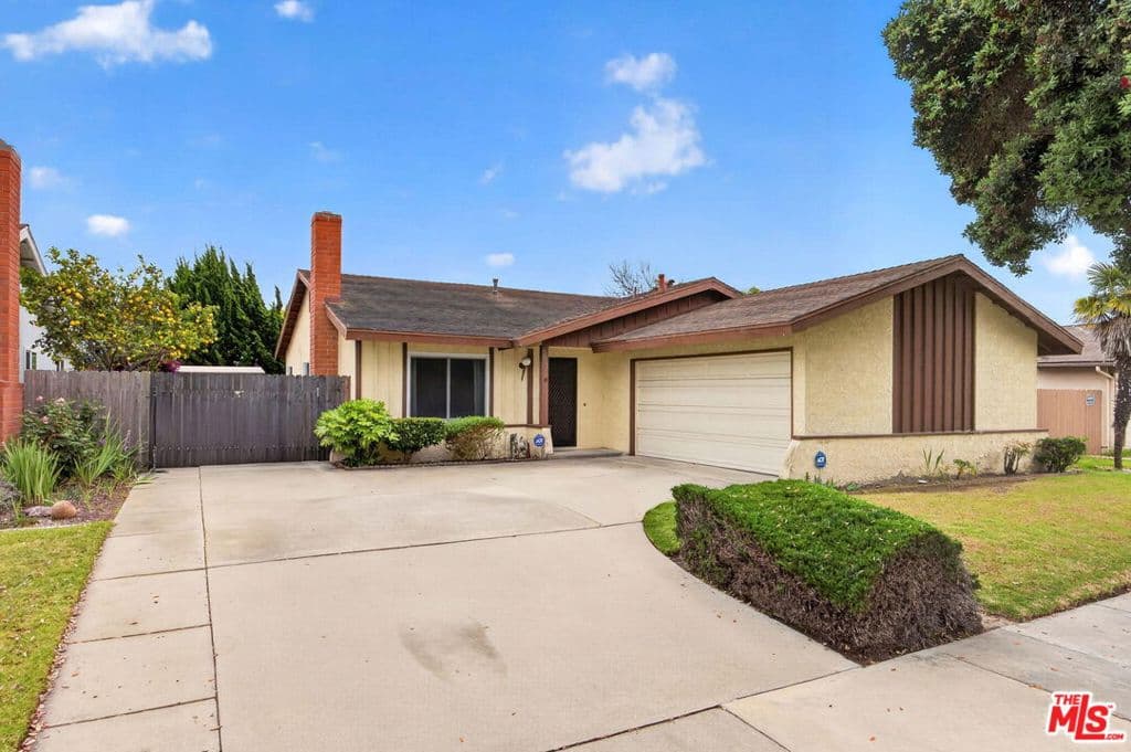 3530 Via Marina Avenue
