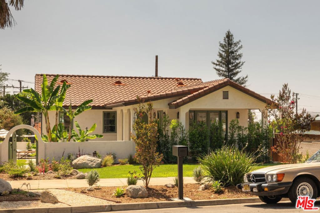 1062 Beverly Way