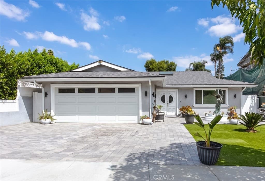 9721 Blandwood