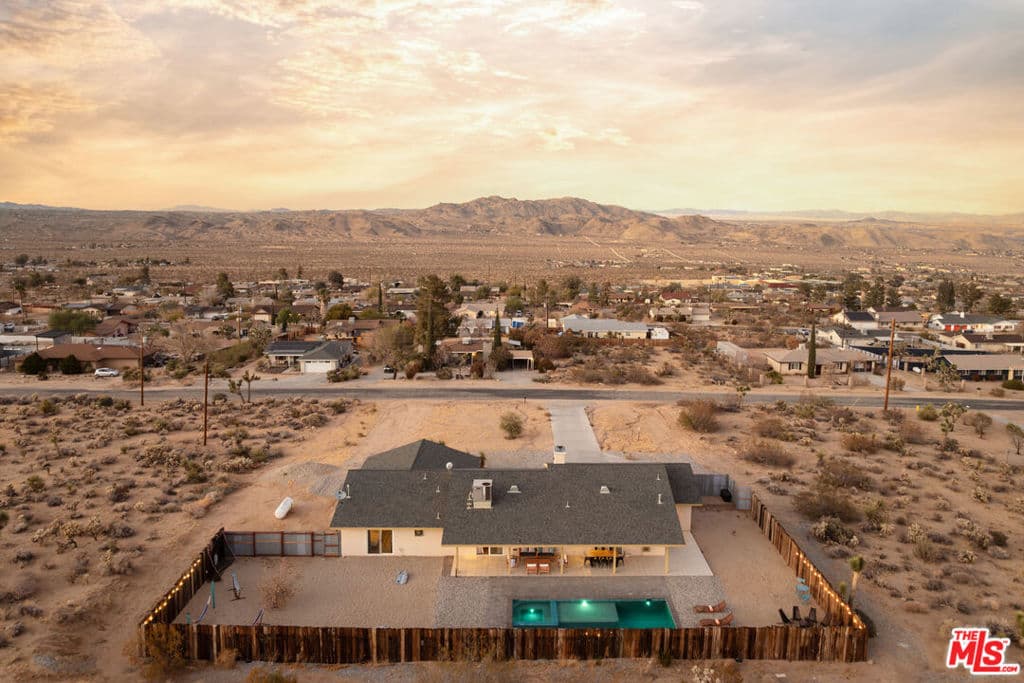 60789 Pueblo Trail