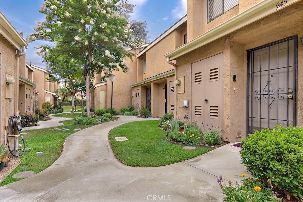941 S Mountain