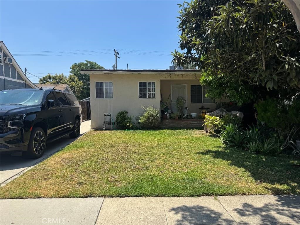 638 Salem Street