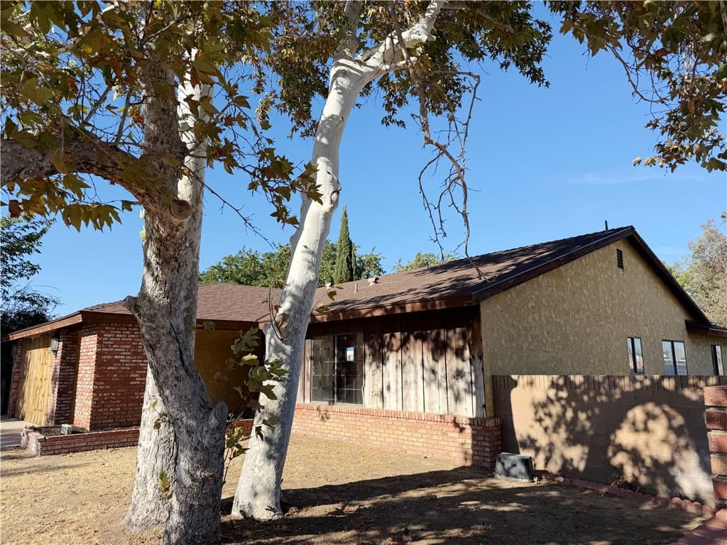42802 Sachs Drive
