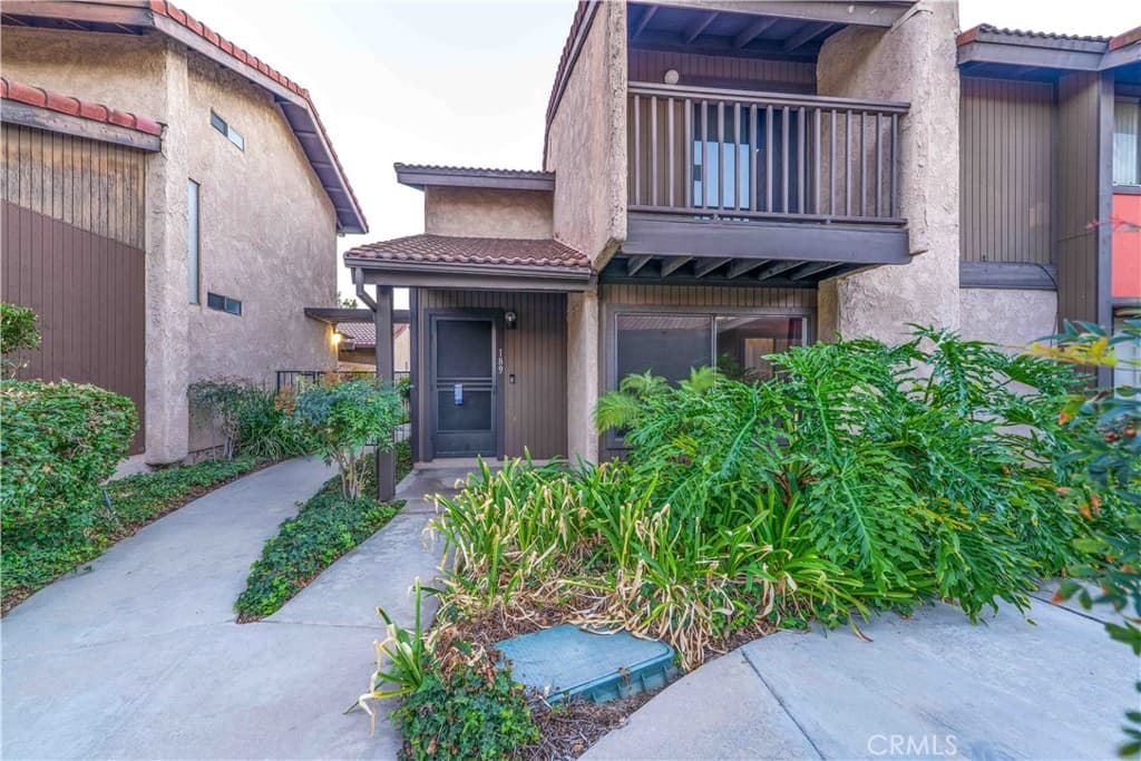 189 S Hollenbeck