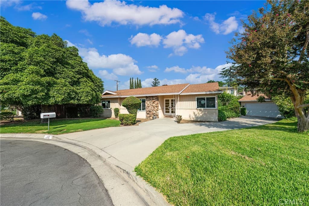 2112 El Sereno