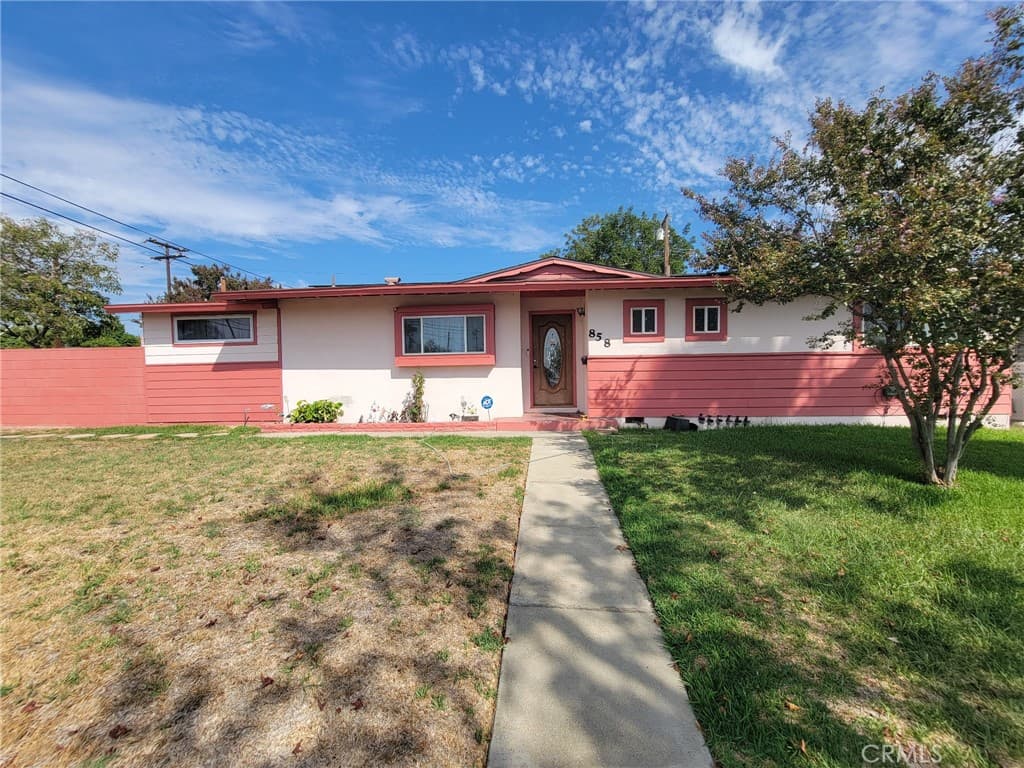 858 N Benson