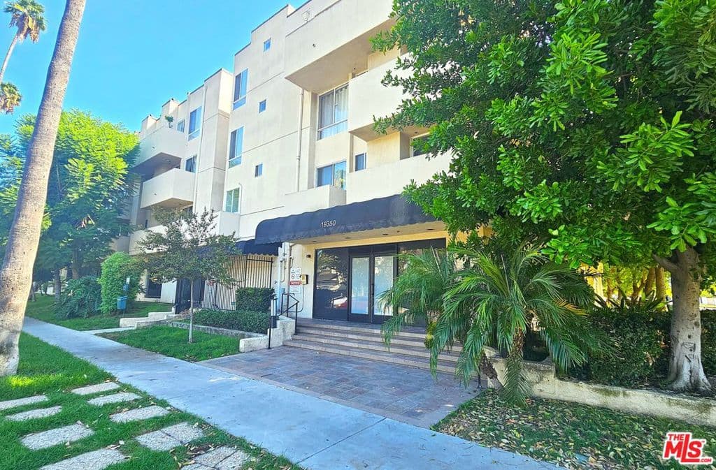 19350 Sherman Way 325