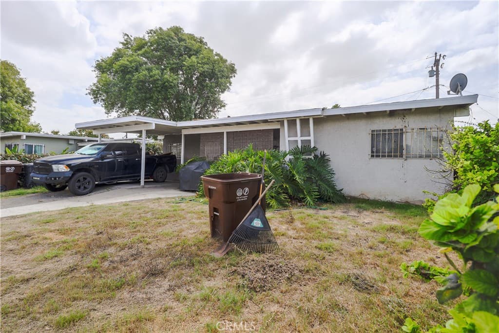 1720 W Caldwell