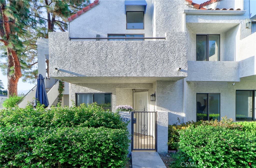 652 Park Shadow Court