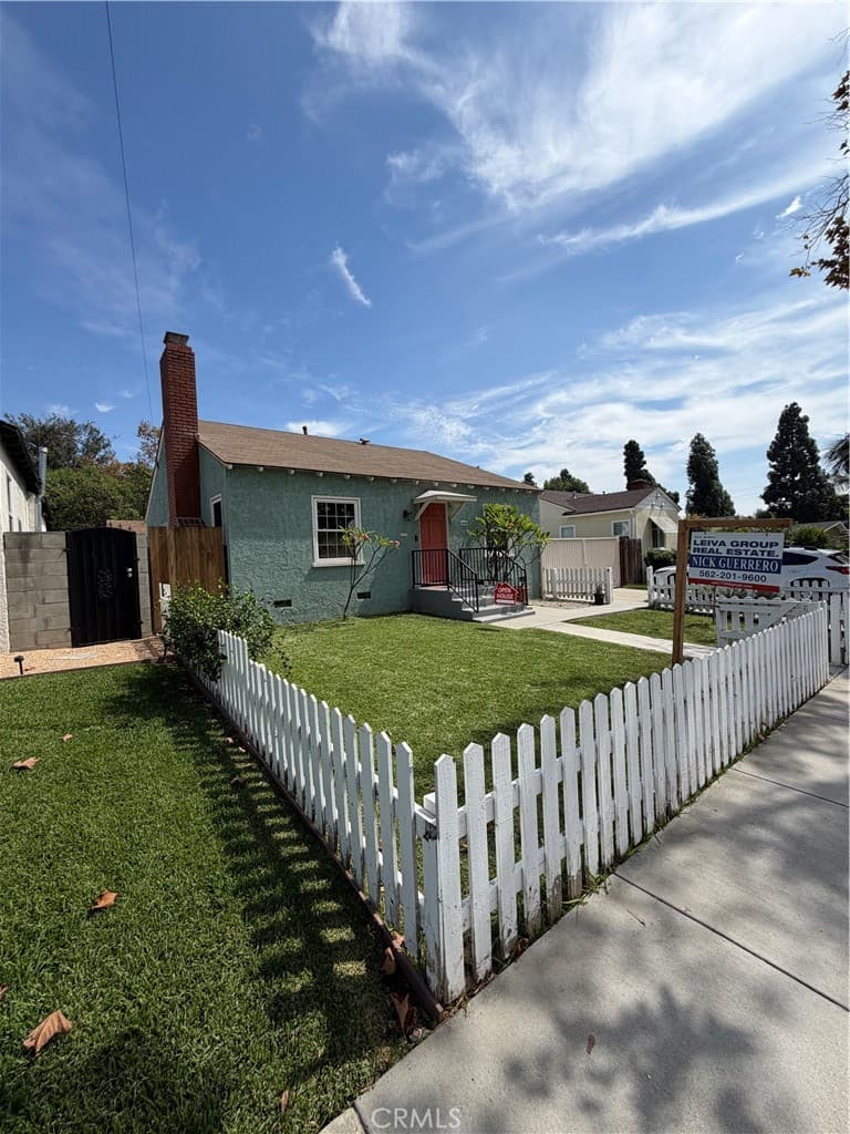 6232 Magnolia